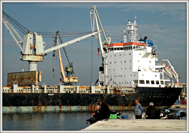 Fishermen in the port of Volos II (2016)